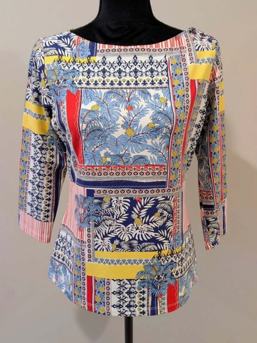 J McLaughlin Top Wavesong Nautical Patriotic Palm Catalina M Buttons Pineapple
